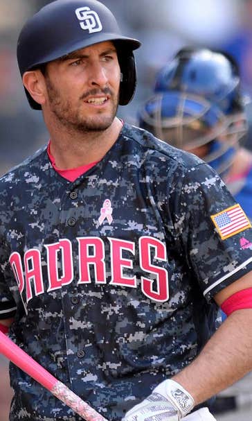 Padres blow huge scoring chance in 8th, lose 4-3 to Mets